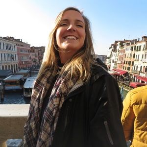 Meet your Posher, Rita